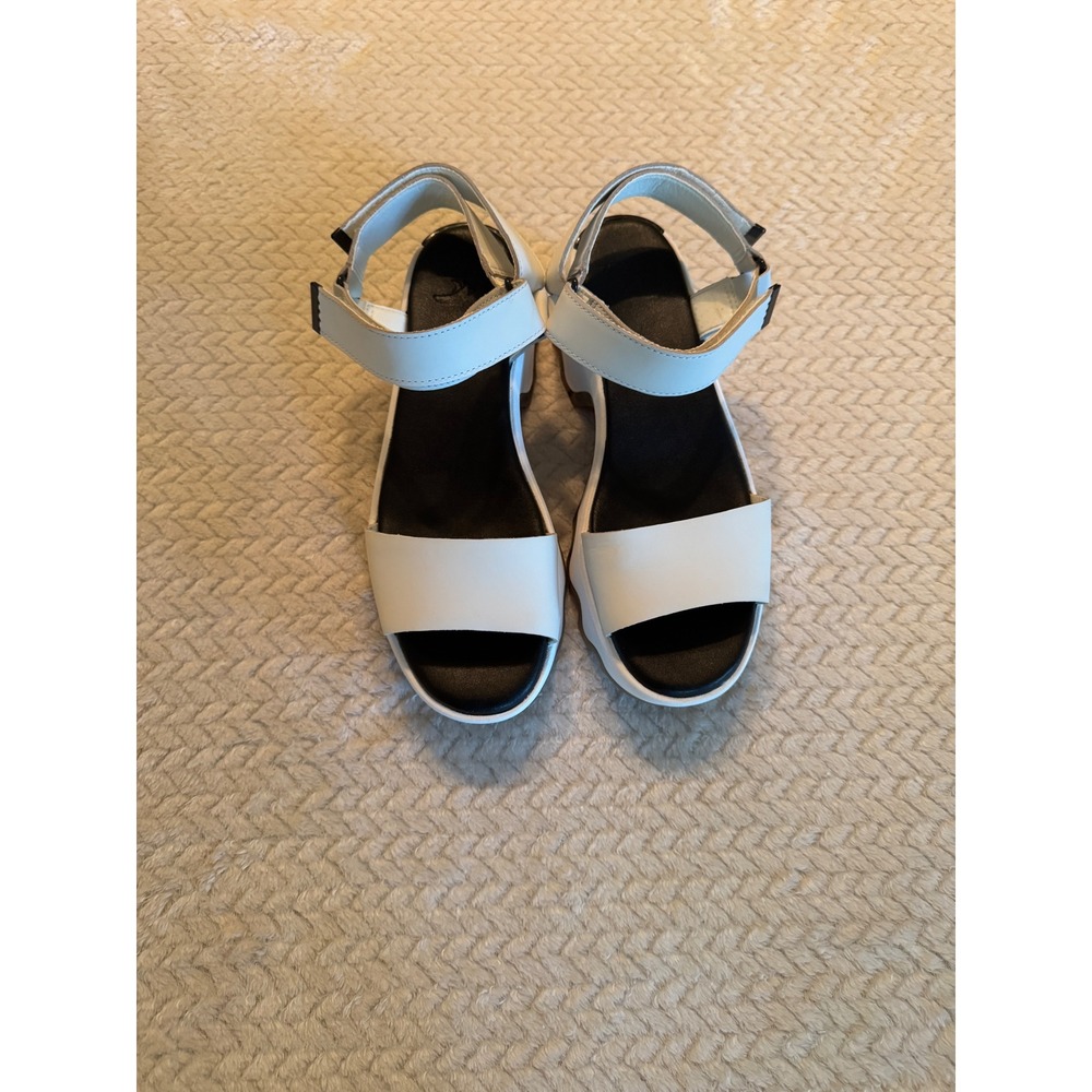 Sorel Kinetic Impact Y-Strap High Sandal White Leather Tortoise Shell 9.5 NL5336